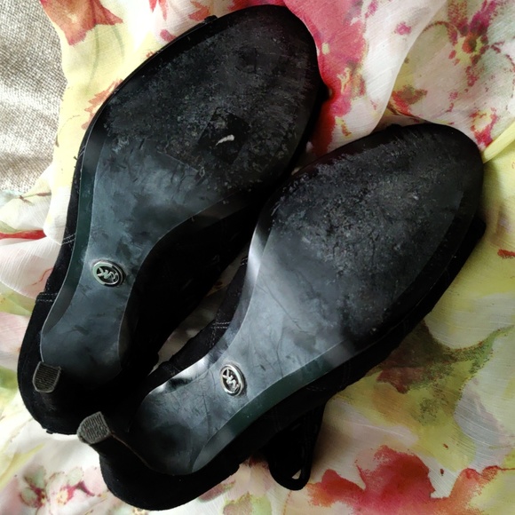 MICHAEL Michael Kors Black Laser Cut Ivy Bootie - Size 37 or US Size 7 - Picture 10 of 12